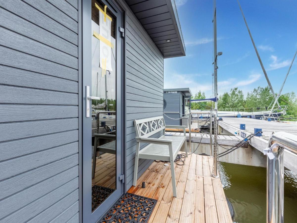 Luxury Houseboat In Volendam Marina Hotel Exterior foto