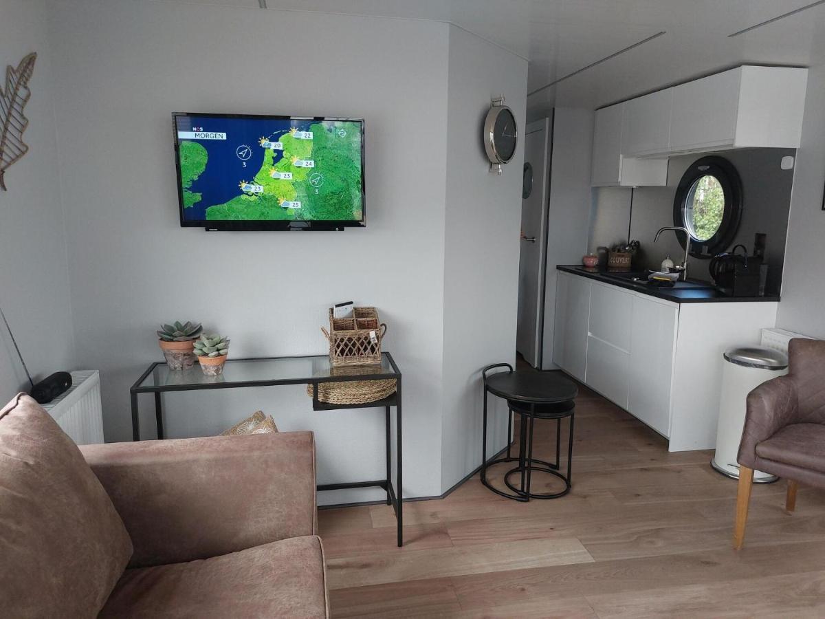 Luxury Houseboat In Volendam Marina Hotel Exterior foto