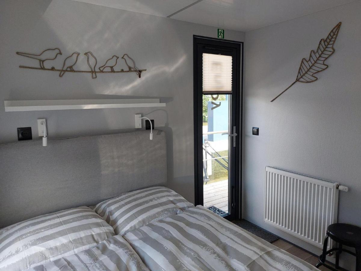 Luxury Houseboat In Volendam Marina Hotel Exterior foto